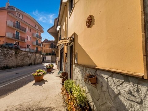 Solofra (AV) Via Michele Napoli
